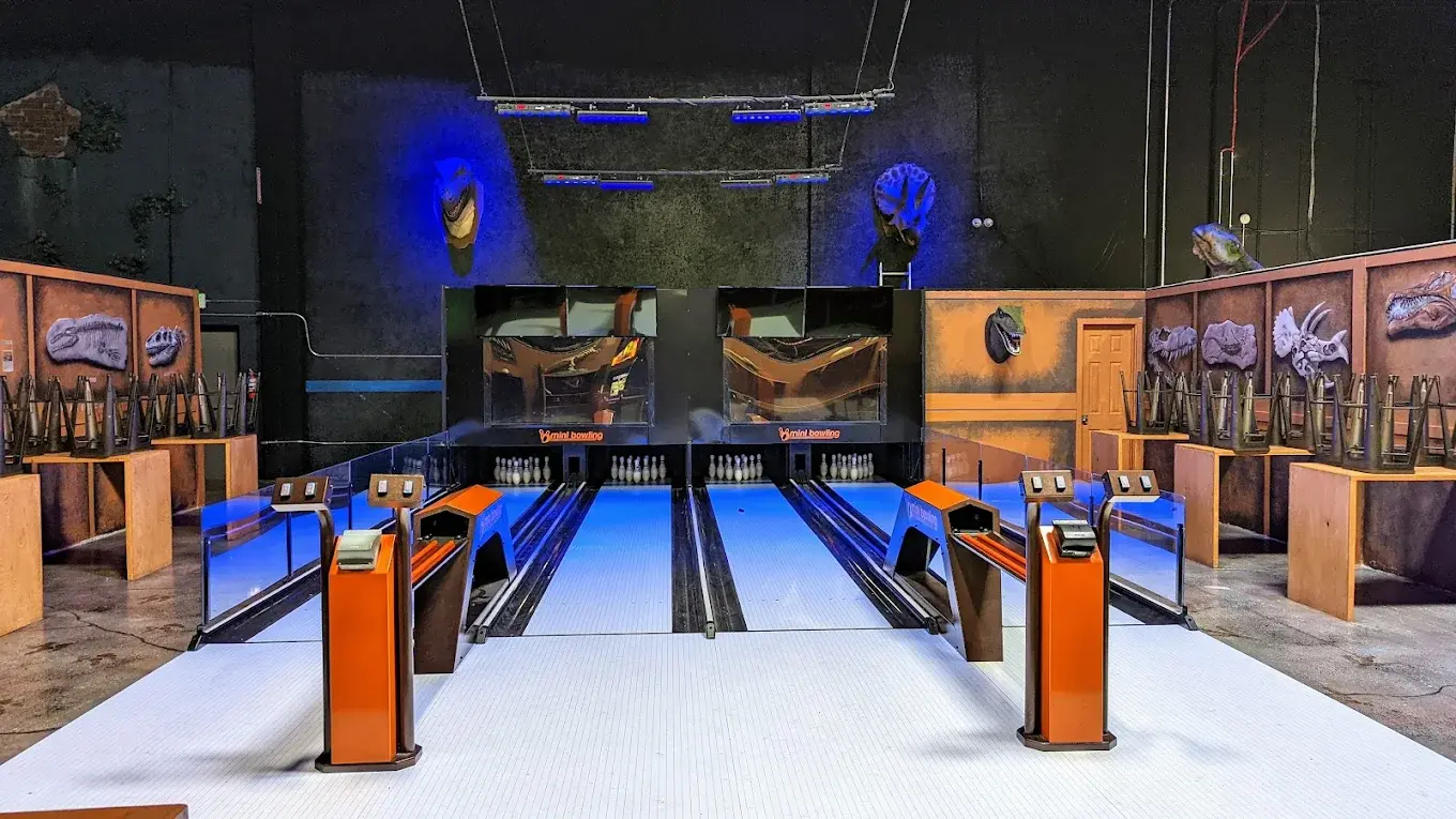 Mini Bowling